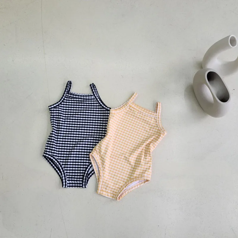 Baby Girl Swimwear Set – One-Piece with Sun Hat - Image 10