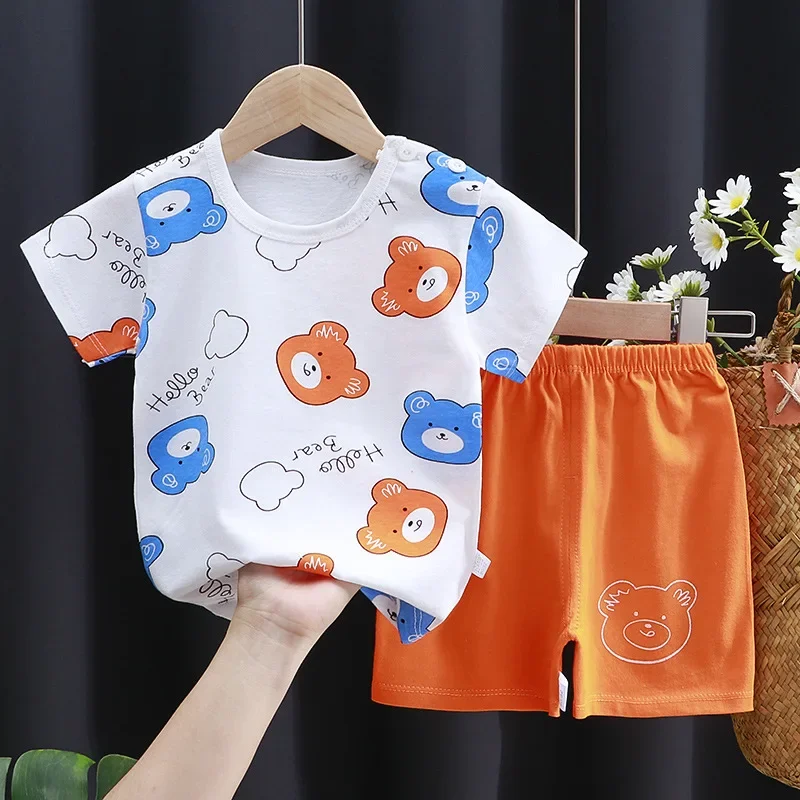 Cartoon Print Contrast T-Shirt & Shorts Set